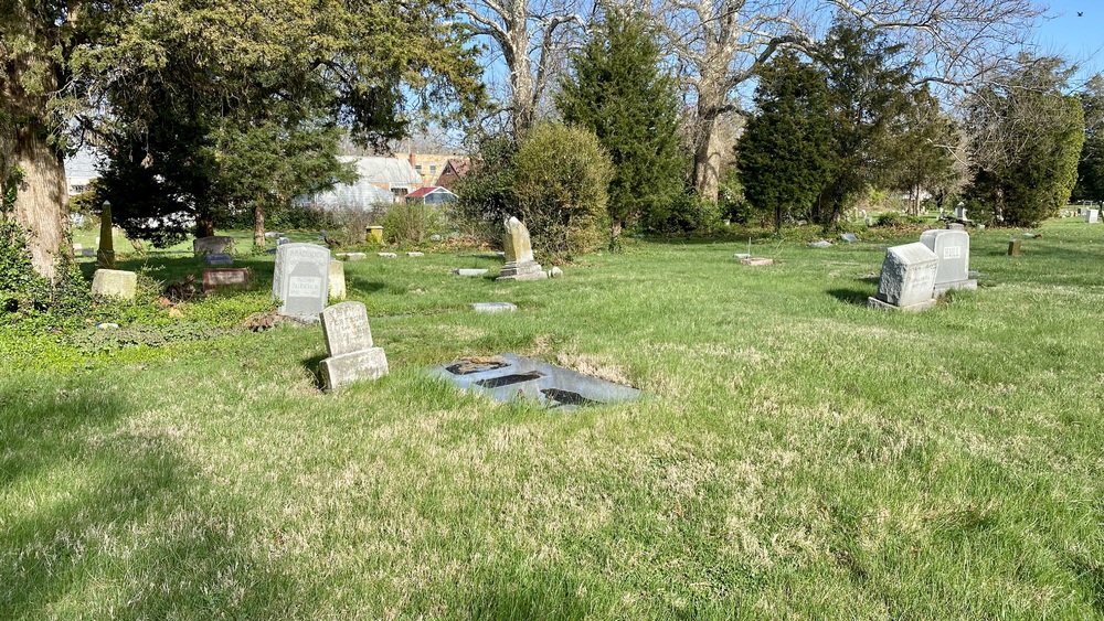 Union Baptist Cemetery with  the unmarked grave of Susan Webb Tinsley in the foreground.